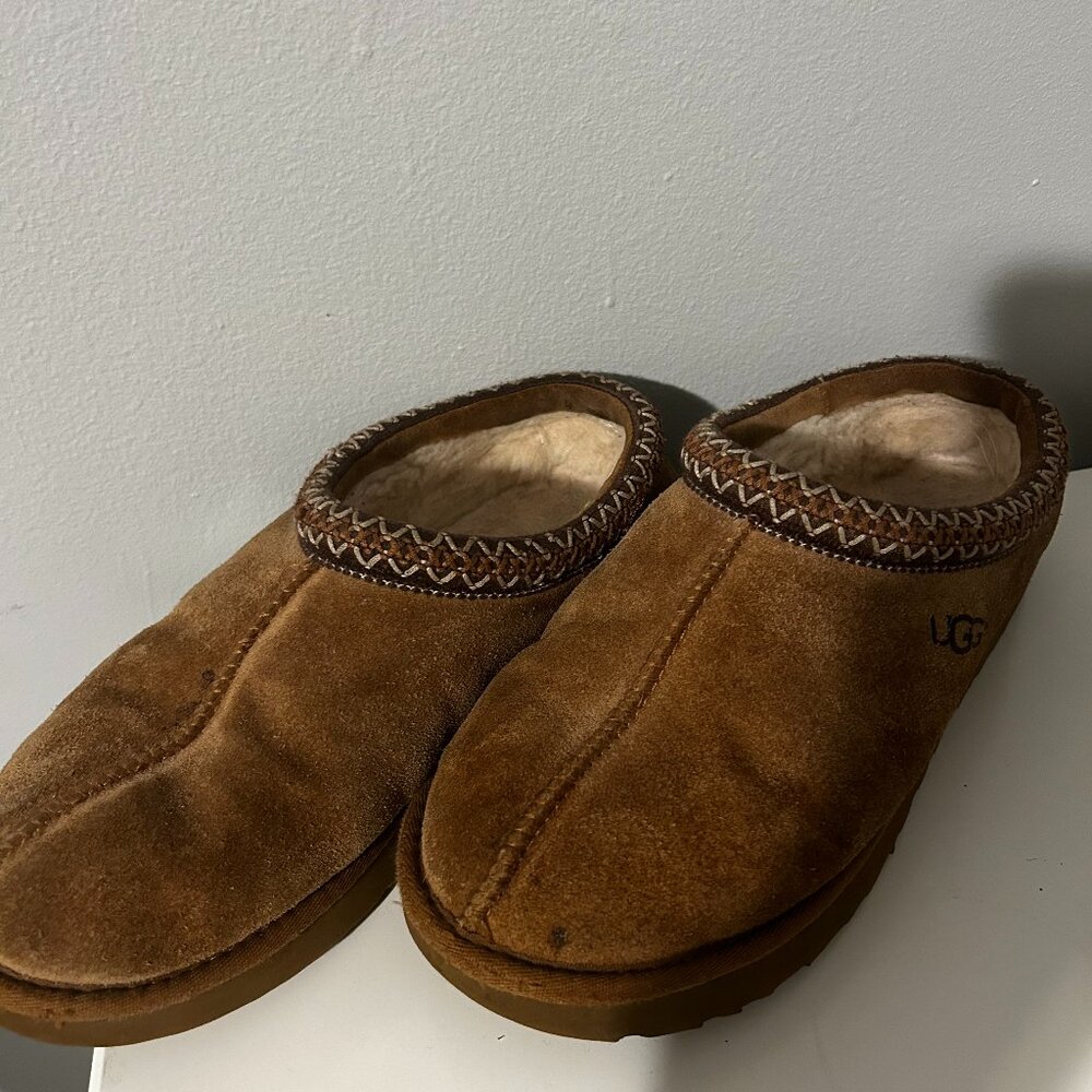 Uggs Slippers Size 10 (Women's) | Uggs Tasman Women's Slippers in color Chestnut